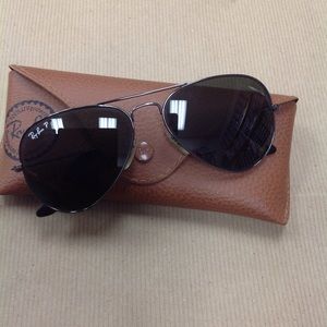 Ray-Ban 100% Authentic.